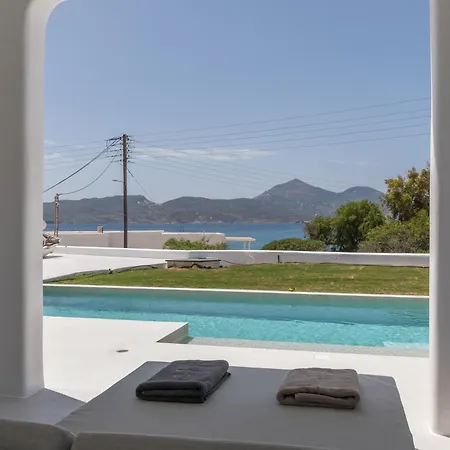 White Adamantas (Milos)