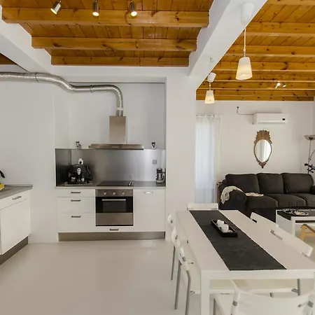 Villa White Adamantas (Milos)