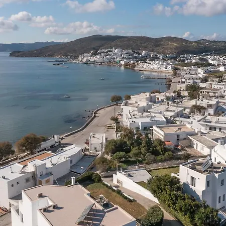 Villa White Milos Adámasz