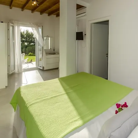 Villa White Milos *